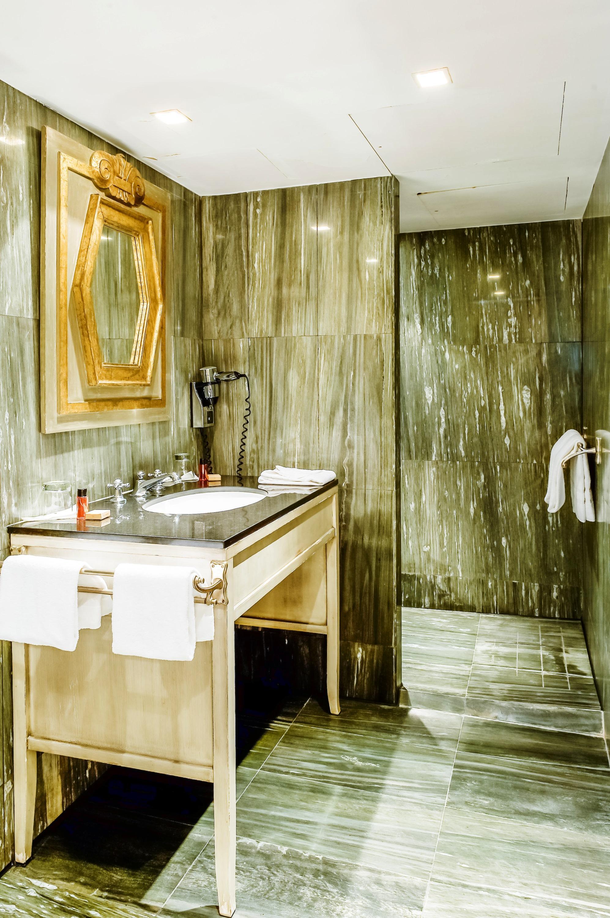 Hotel Chateaubriand Paryż Zewnętrze zdjęcie
