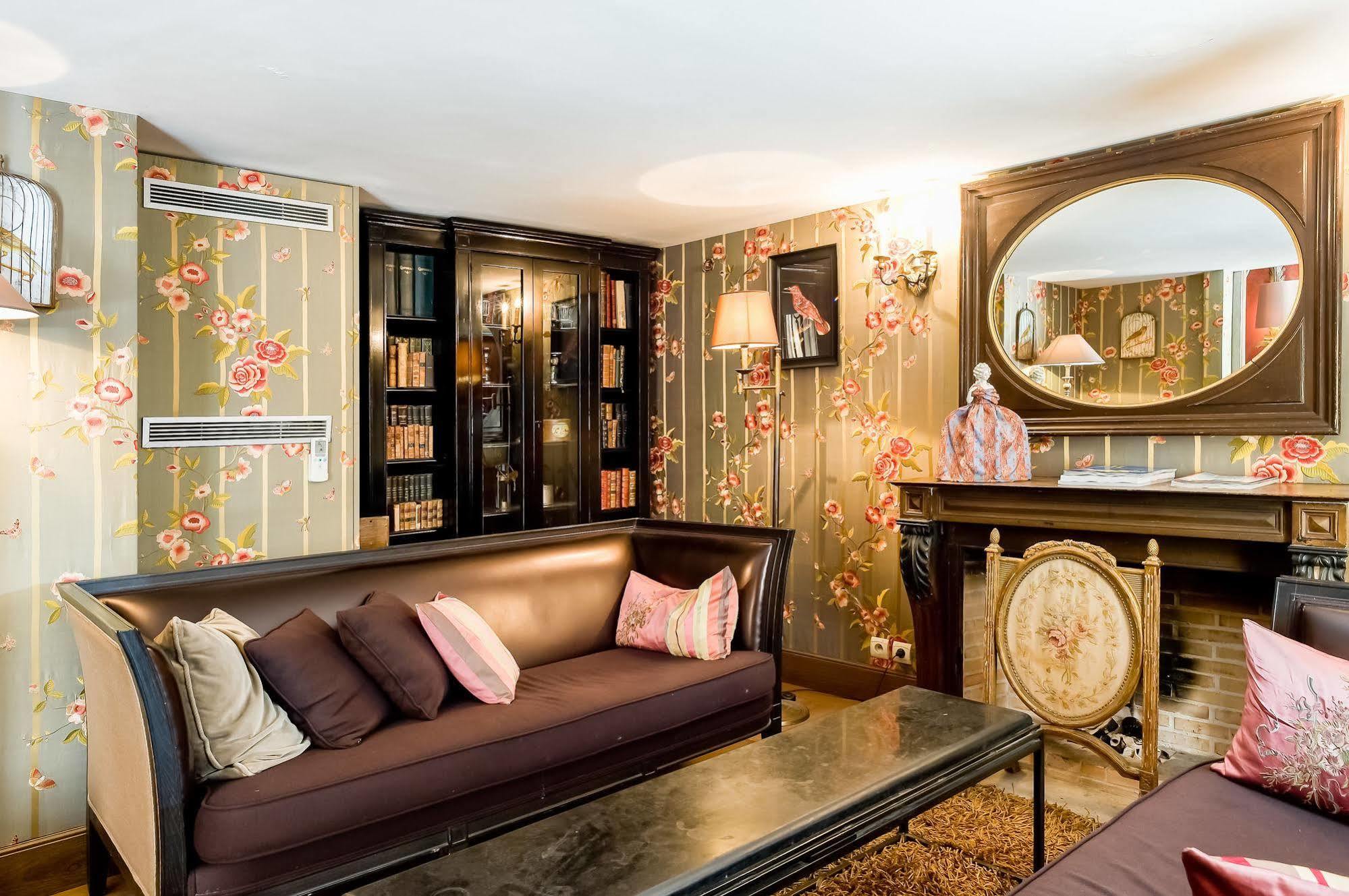 Hotel Chateaubriand Paryż Zewnętrze zdjęcie